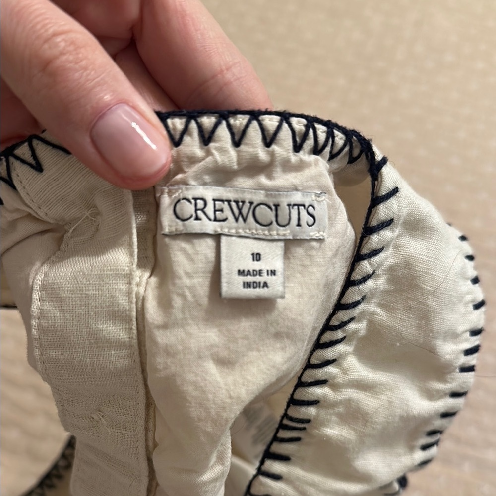 Shell Patterned Sleeveless Top - Picture 3 of 3